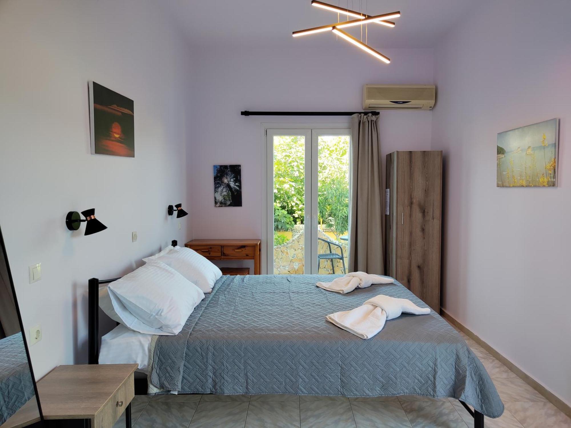 Kapases Studios & Apartments Peroulades  المظهر الخارجي الصورة